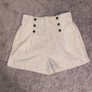 Linen shorts